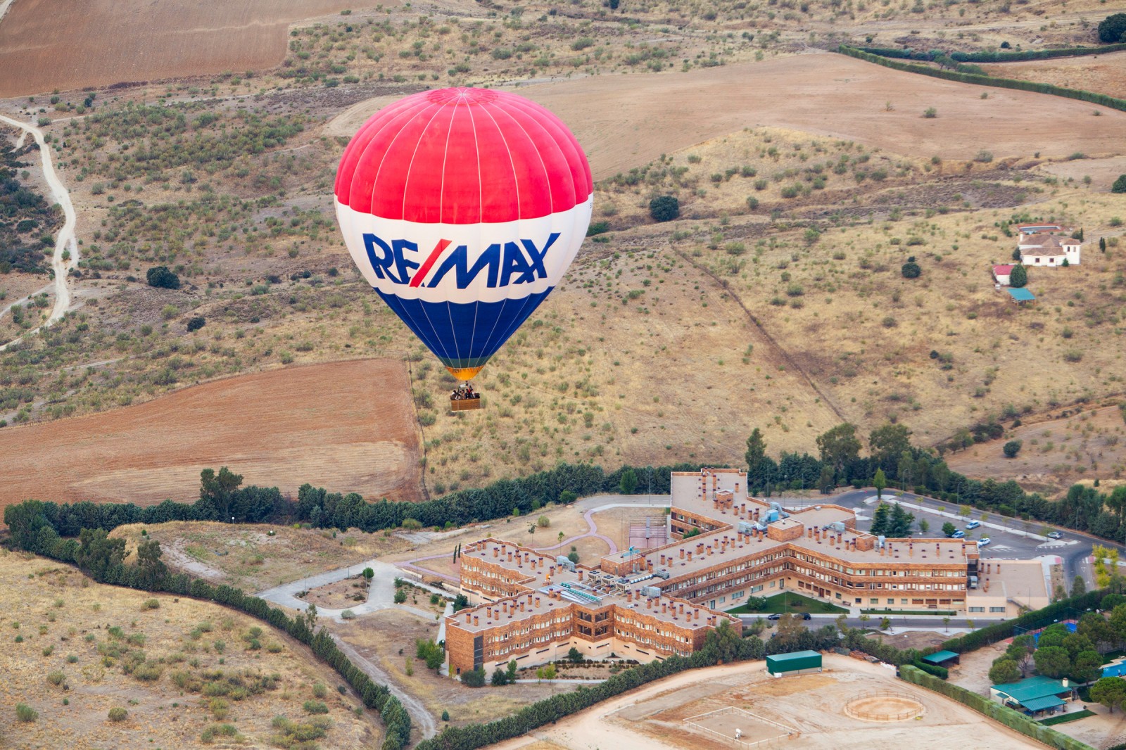 REMAX - Real Estat